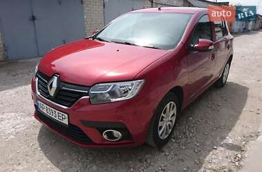 Хэтчбек Renault Sandero 2019 в 