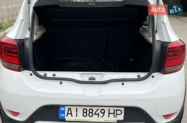 Хэтчбек Renault Sandero 2018 в 