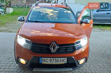 Хэтчбек Renault Sandero 2017 в 