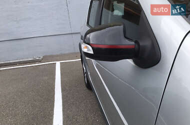 Хетчбек Renault Sandero 2019 в 