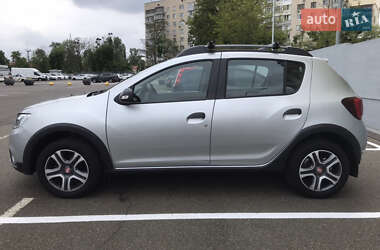 Хетчбек Renault Sandero 2019 в 