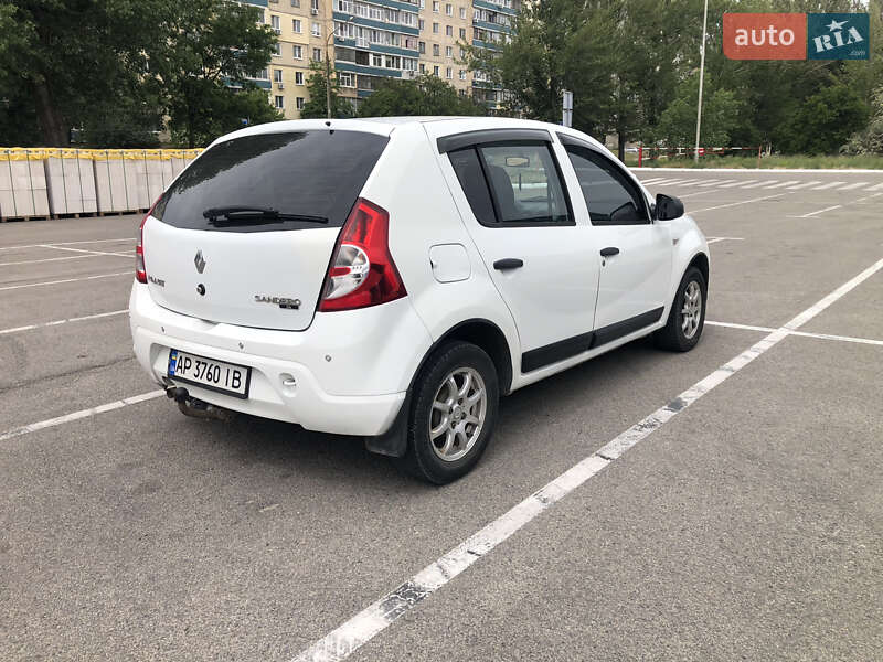 Хетчбек Renault Sandero 2009 в Кам'янському