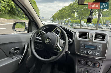 Хэтчбек Renault Sandero 2021 в 