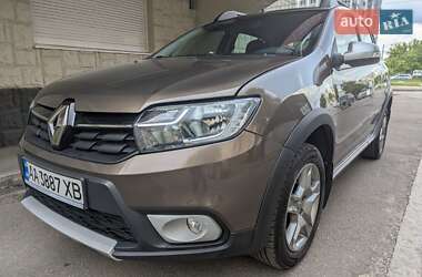 Хетчбек Renault Sandero 2018 в 