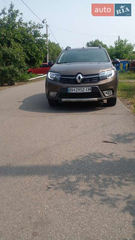Хэтчбек Renault Sandero 2019 в 