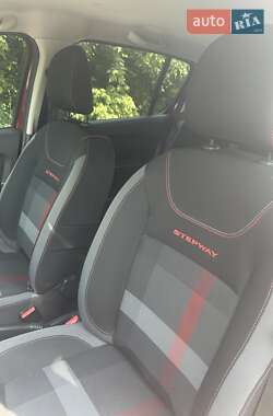 Хэтчбек Renault Sandero 2019 в 