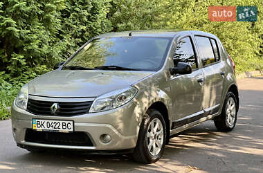 Хэтчбек Renault Sandero 2012 в Ровно