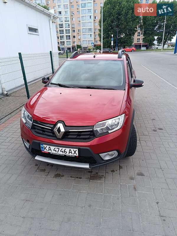 Хэтчбек Renault Sandero 2019 в 