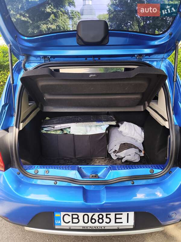 Хэтчбек Renault Sandero 2013 в Новгород-Северском
