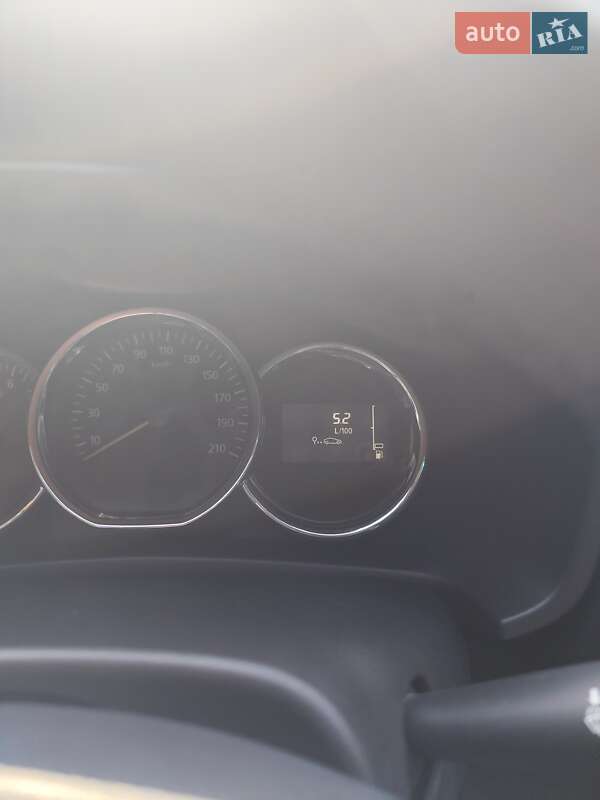 Хэтчбек Renault Sandero 2013 в Новгород-Северском