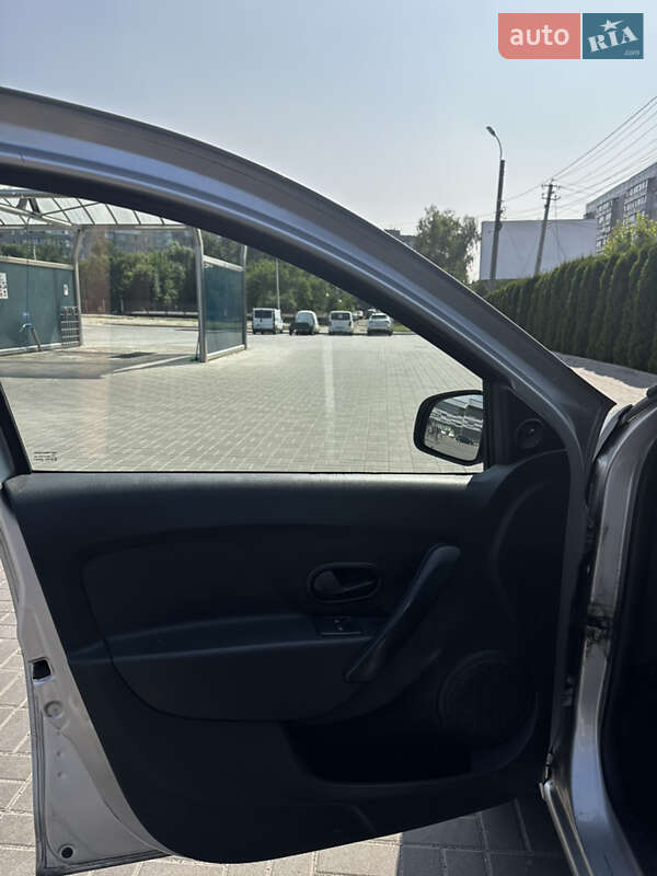 Хэтчбек Renault Sandero 2014 в Черкассах