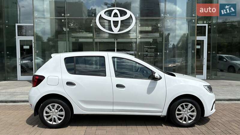 Хэтчбек Renault Sandero 2020 в Киеве