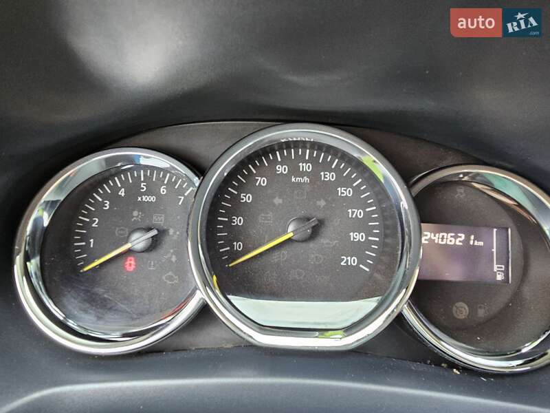 Хэтчбек Renault Sandero 2016 в Конотопе
