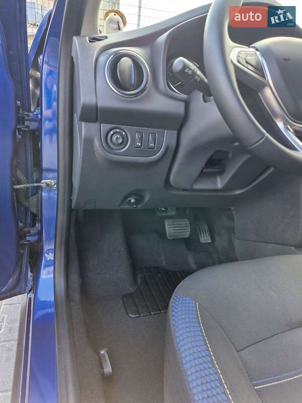 Хэтчбек Renault Sandero 2020 в Киеве