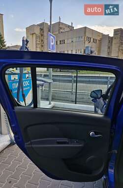 Хэтчбек Renault Sandero 2020 в 