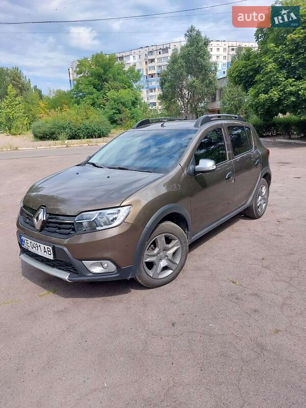 Хэтчбек Renault Sandero 2021 в 