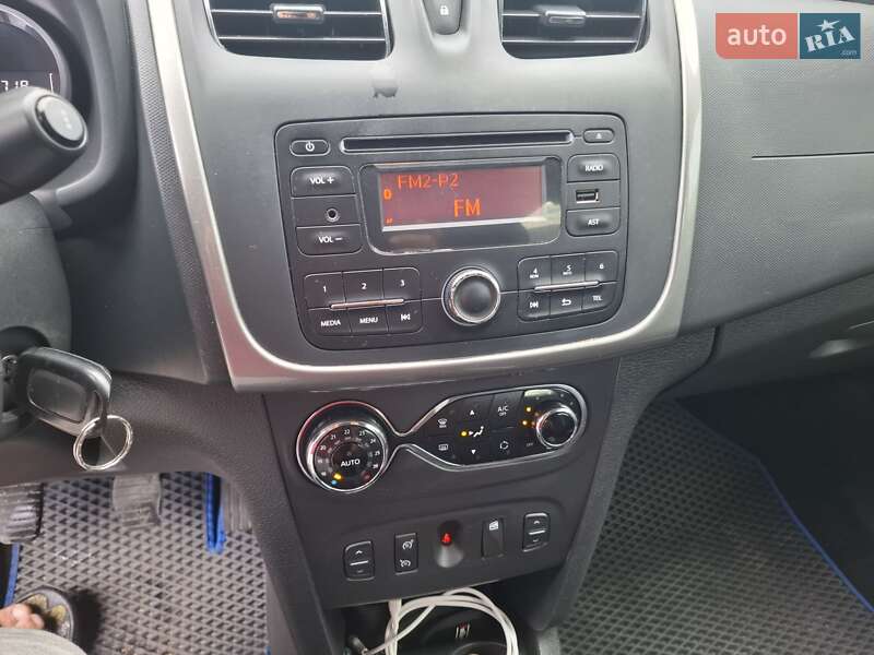 Хетчбек Renault Sandero 2016 в Білій Церкві