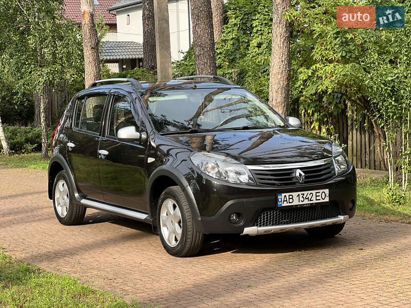 Хэтчбек Renault Sandero 2012 в Киеве