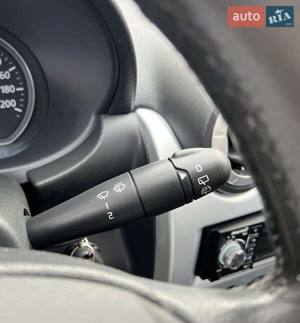 Хэтчбек Renault Sandero 2012 в Киеве