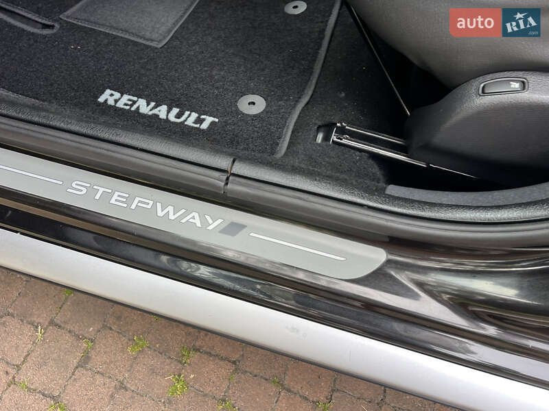 Хэтчбек Renault Sandero 2012 в Киеве