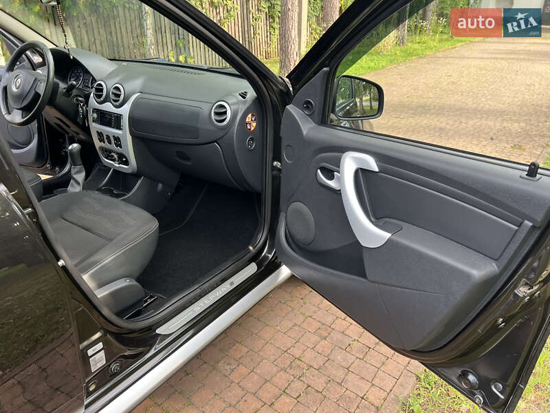 Хэтчбек Renault Sandero 2012 в Киеве