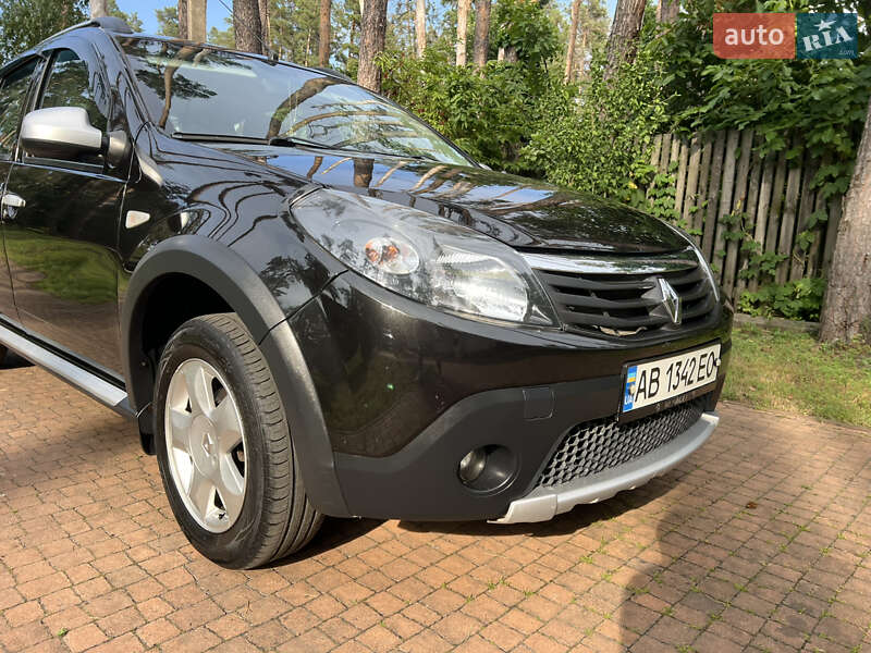 Хэтчбек Renault Sandero 2012 в Киеве