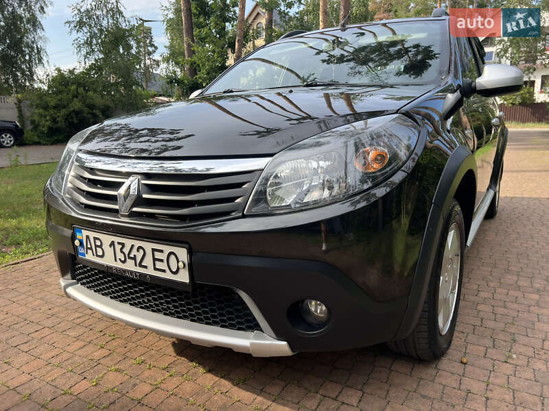 Хэтчбек Renault Sandero 2012 в Киеве