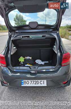 Хэтчбек Renault Sandero 2020 в 