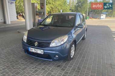 Хэтчбек Renault Sandero 2011 в Николаеве