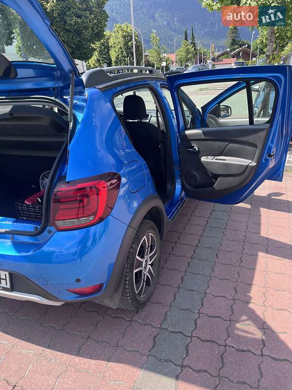 Хэтчбек Renault Sandero 2020 в Киеве