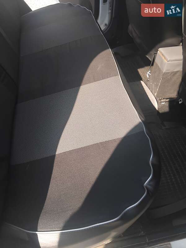 Хэтчбек Renault Sandero 2012 в Днепре