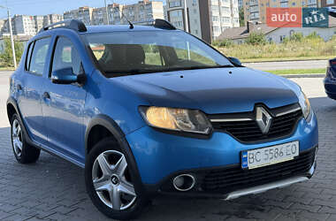 Хетчбек Renault Sandero 2016 в Хмельницькому