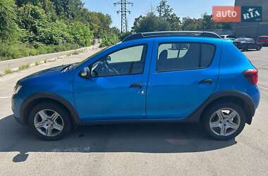 Хэтчбек Renault Sandero 2017 в 