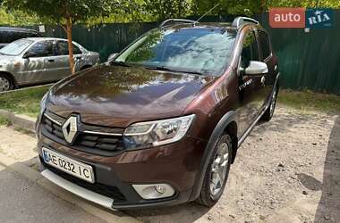 Хэтчбек Renault Sandero 2017 в Киеве