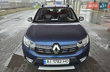 Хэтчбек Renault Sandero 2018 в 