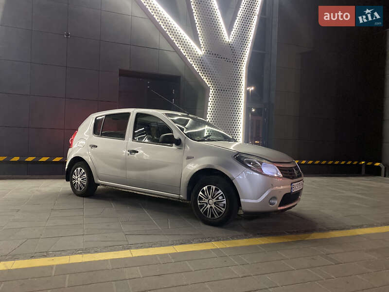 Хетчбек Renault Sandero 2010 в Житомирі