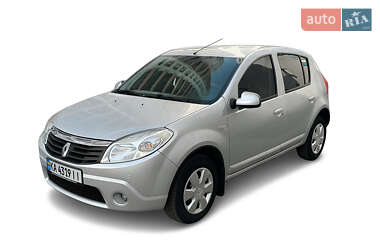 Хетчбек Renault Sandero 2011 в Вишневому