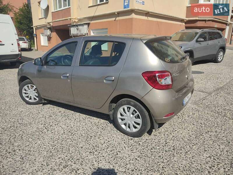 Хэтчбек Renault Sandero 2013 в Хмельницком фото 6 Хэтчбек Renault Sandero 2013 в Хмельницком