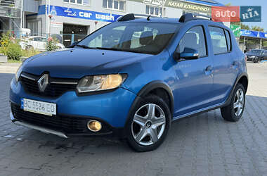 Хэтчбек Renault Sandero 2016 в 