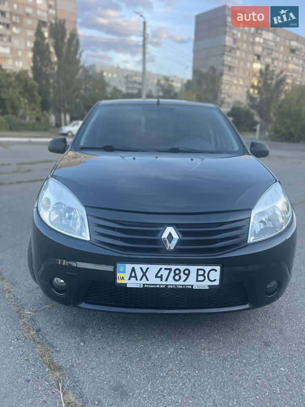 Renault Sandero 2011 Renault Sandero 2011