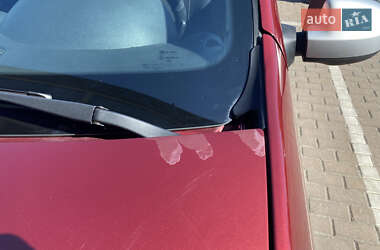 Хэтчбек Renault Sandero 2012 в 