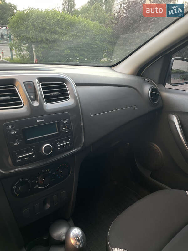 Хэтчбек Renault Sandero 2021 в Киеве