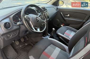 Хэтчбек Renault Sandero 2019 в 