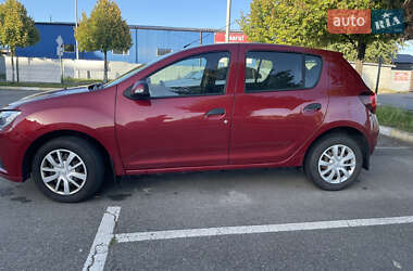 Хэтчбек Renault Sandero 2019 в 