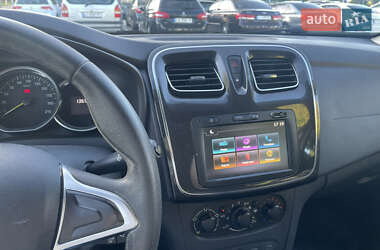 Хэтчбек Renault Sandero 2019 в 