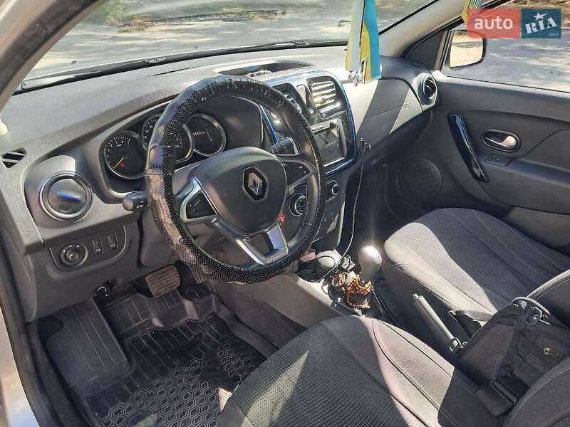 Хэтчбек Renault Sandero 2020 в Запорожье