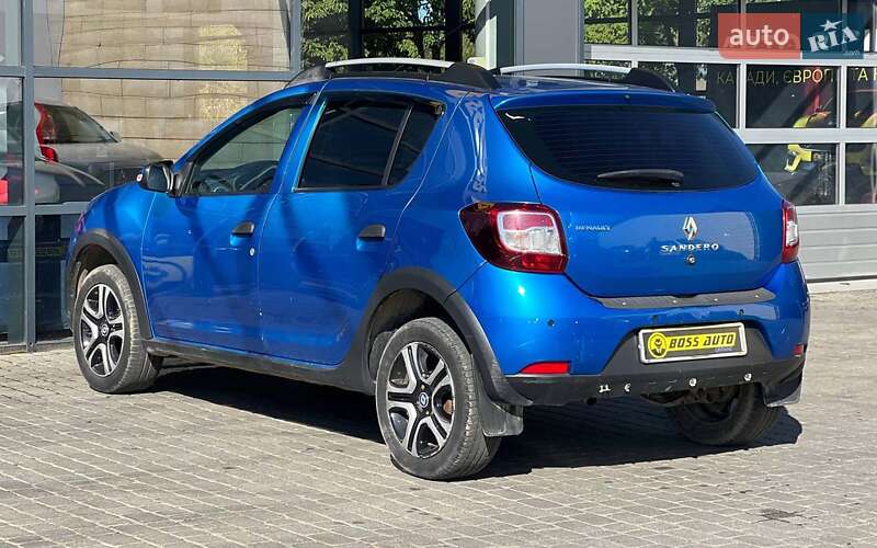 Хэтчбек Renault Sandero 2014 в Ивано-Франковске