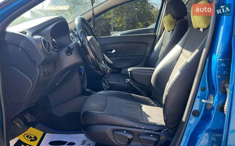 Хэтчбек Renault Sandero 2014 в Ивано-Франковске