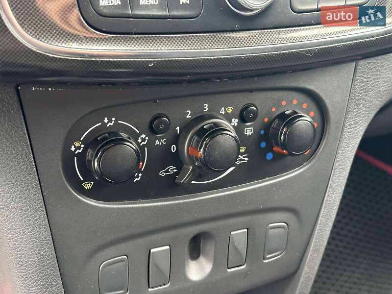 Хэтчбек Renault Sandero 2019 в Киеве