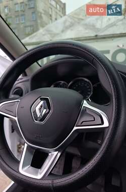 Хэтчбек Renault Sandero 2020 в 